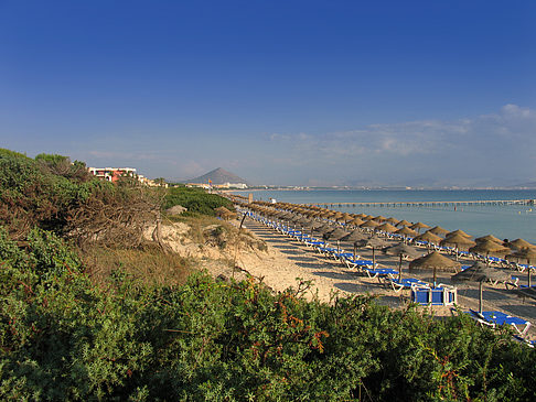 Foto Liegestühle am Strand - 
